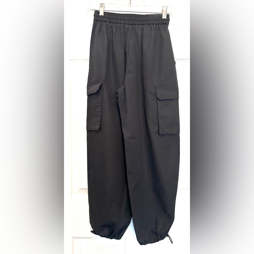 EUC GU Black Cargo Pull-On Pants